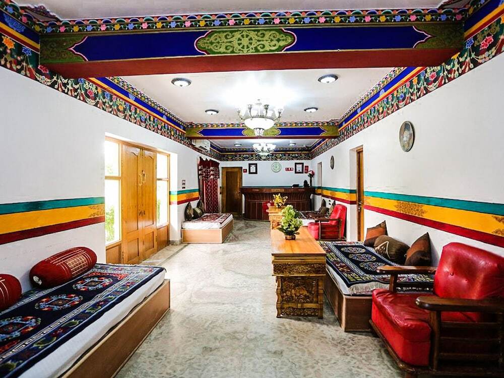 Лех: TIH Hotel City Palace