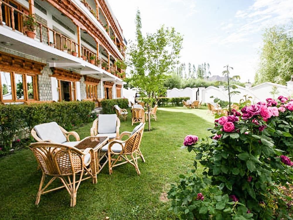 Лех: TIH Hotel City Palace