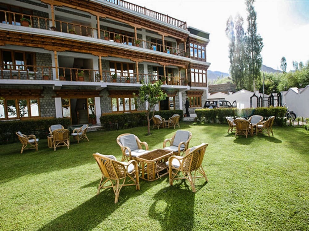 Лех: TIH Hotel City Palace
