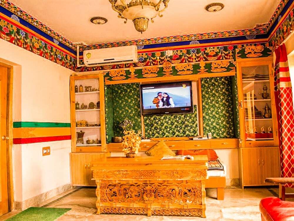 TIH Hotel City Palace — фото 1