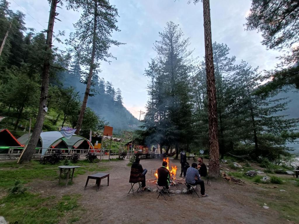 Касоль: Himtrek Riverside Camps, Kasol
