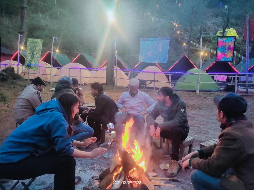Касоль: Himtrek Riverside Camps, Kasol