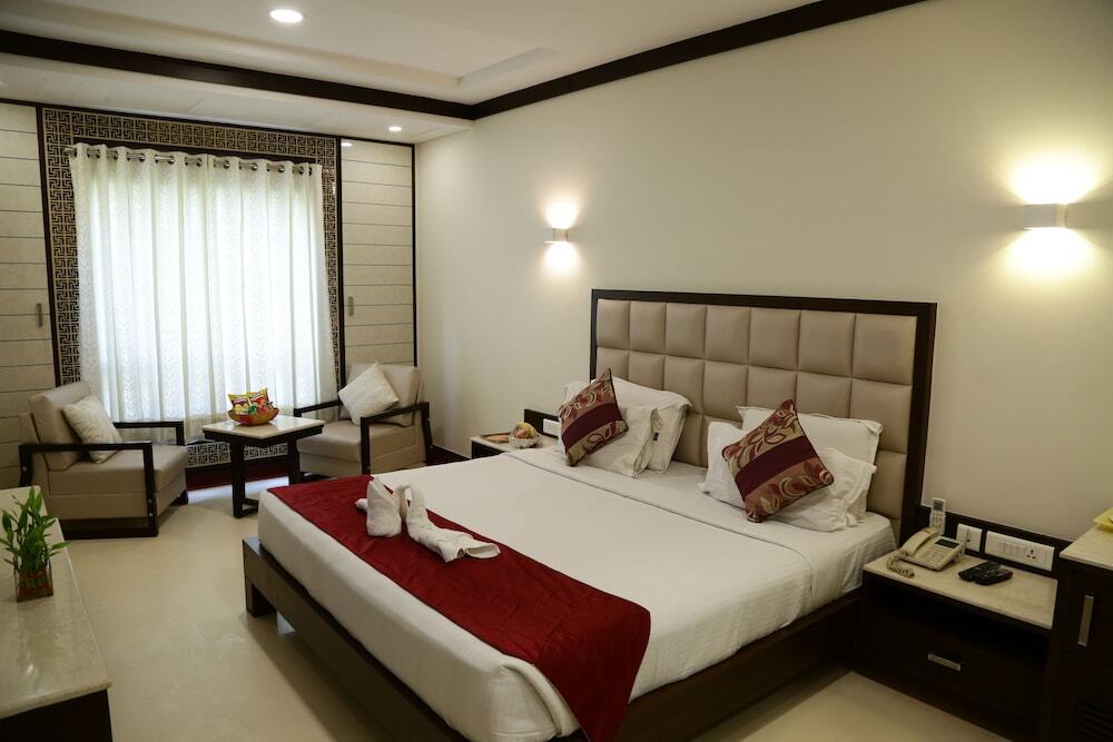 Агра: Hotel Trisha Bhoomi Residency