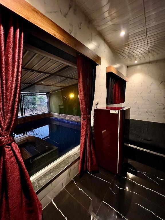 Лонавала: MOUNT BUNGALOWS- Mount Cottage Deluxe