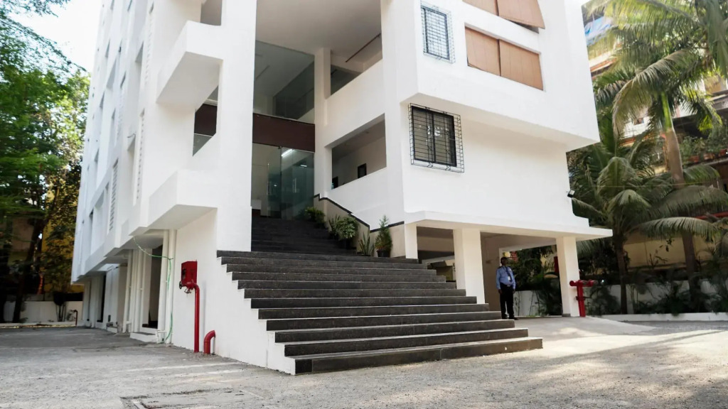 Нави-Мумбай: The Altruist Business Stays (Navi Mumbai-2)