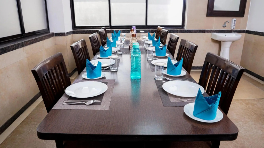 Нави-Мумбай: The Altruist Business Stays (Navi Mumbai-2)