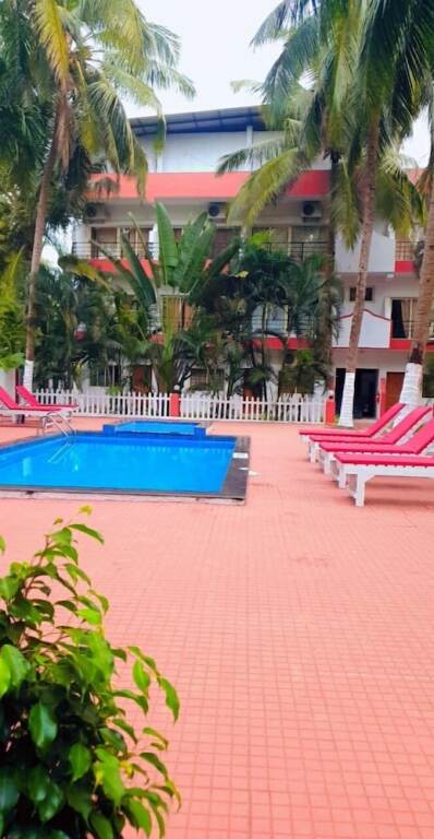 Морджим: Bay Breeze Hotels & Resorts