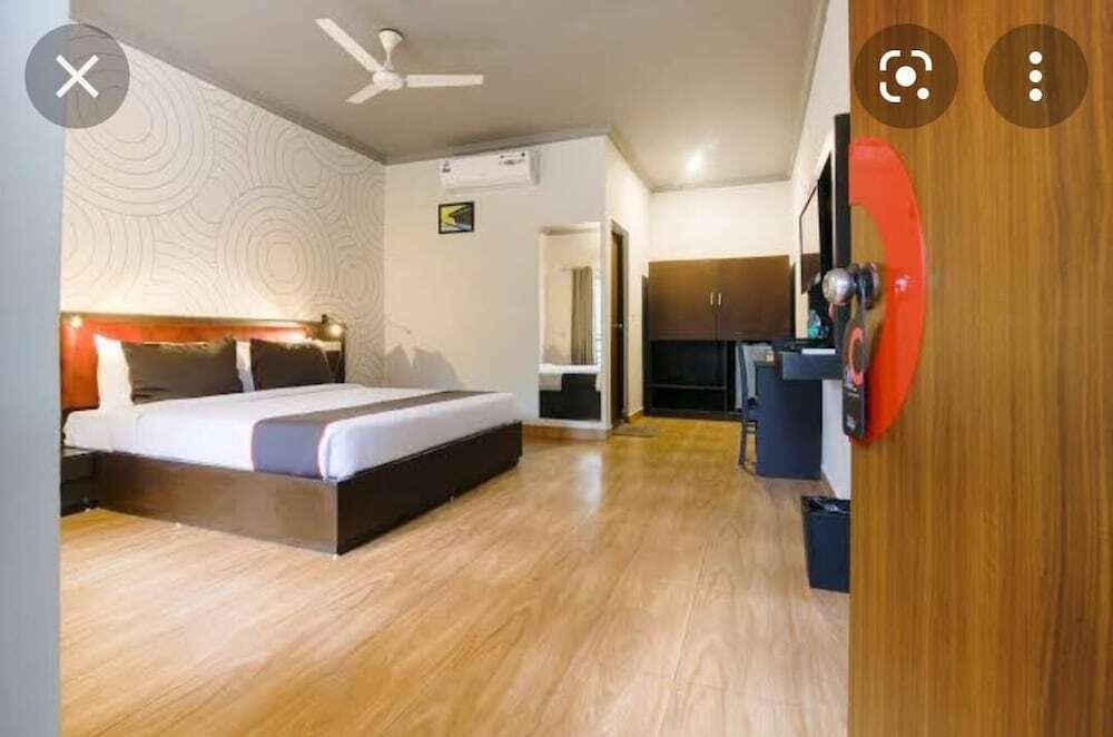 Морджим: Bay Breeze Hotels & Resorts
