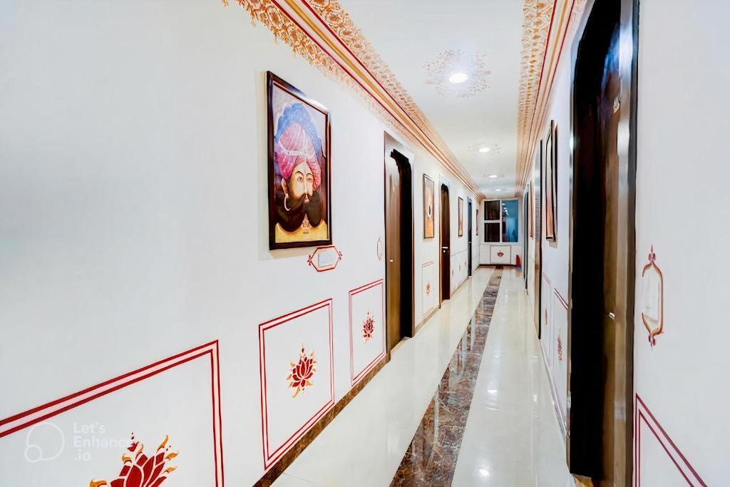Агра: Hotel Sahibs Royal Ville