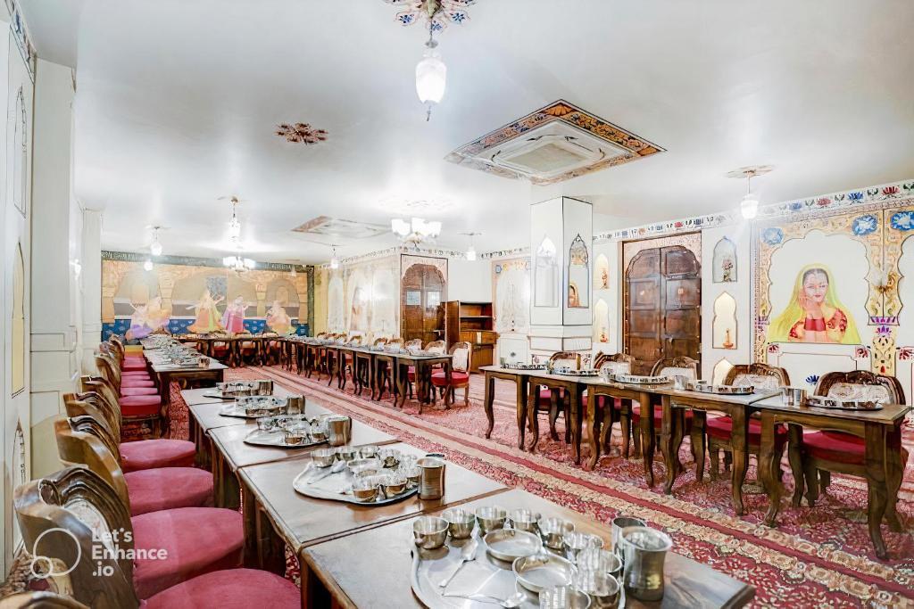Агра: Hotel Sahibs Royal Ville