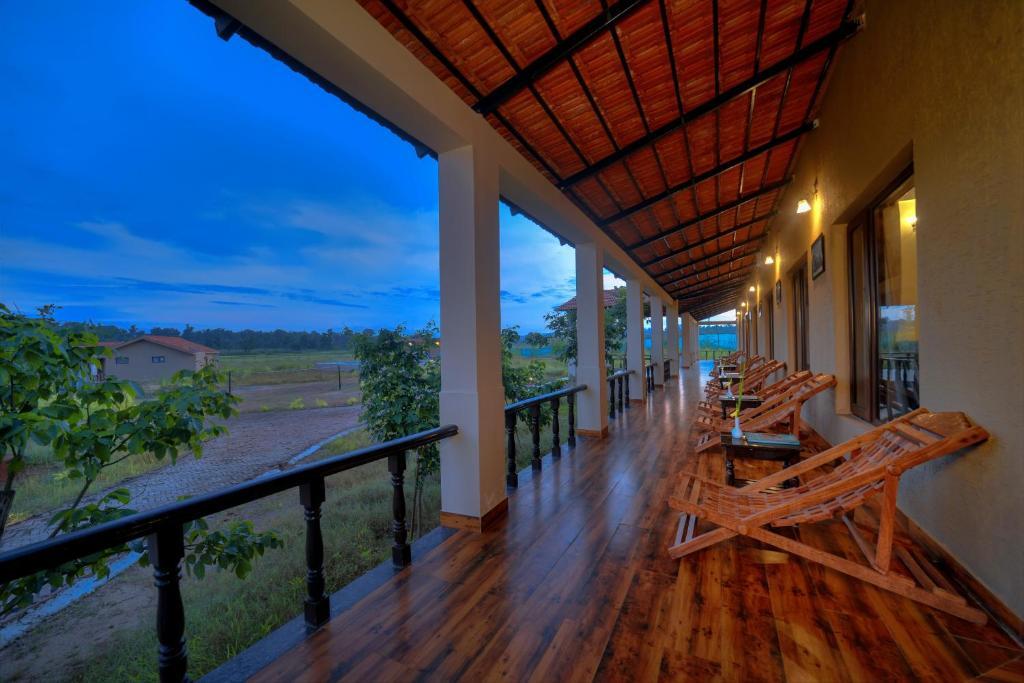 Баихар: Aranyak Resort Kanha