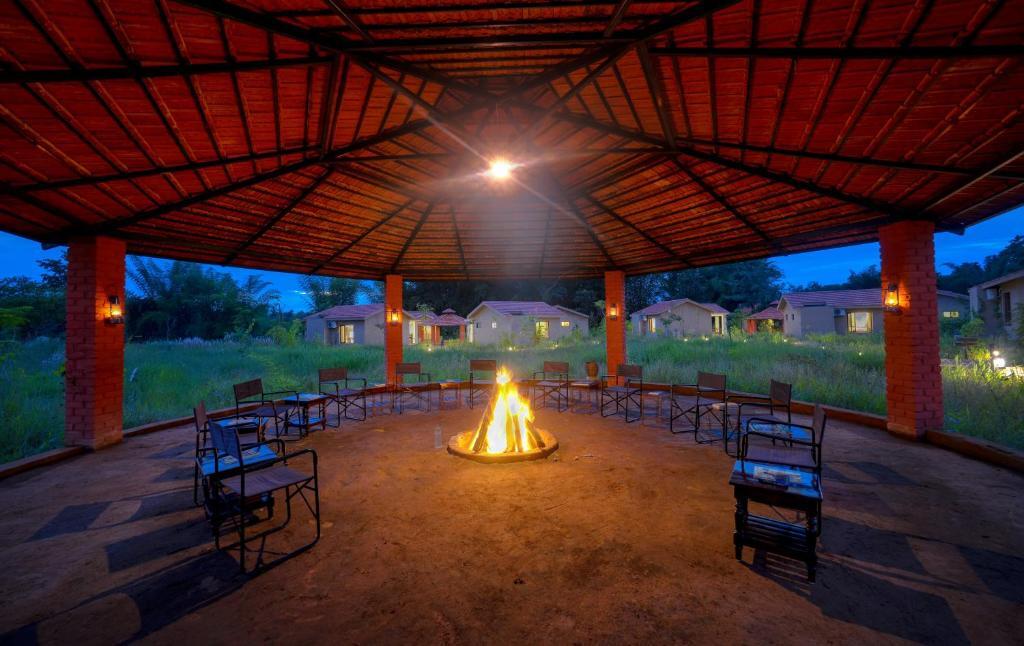 Баихар: Aranyak Resort Kanha