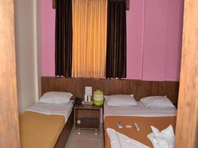 Ширди: Hotel Sai Laxmi