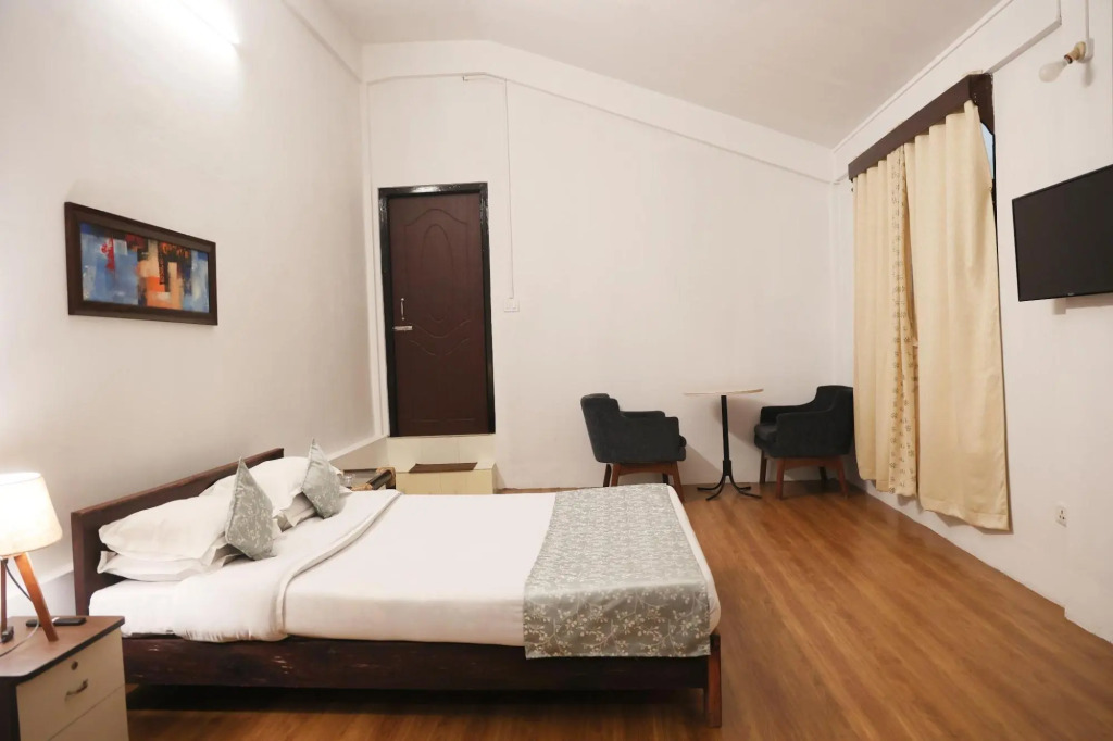 Шиллонг: OYO Flagship La Monte Inn