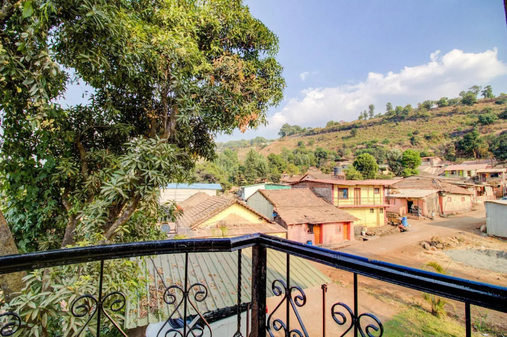 carousel image 1
