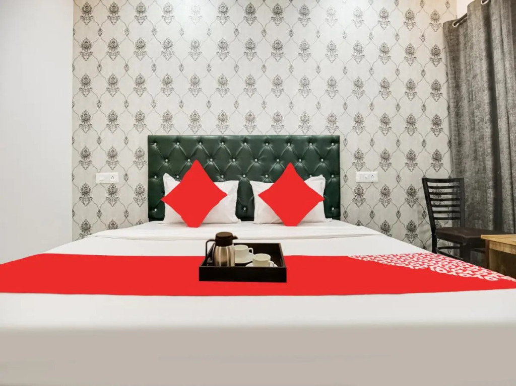 Лудхиана: POP 70106 Hotel City Stay