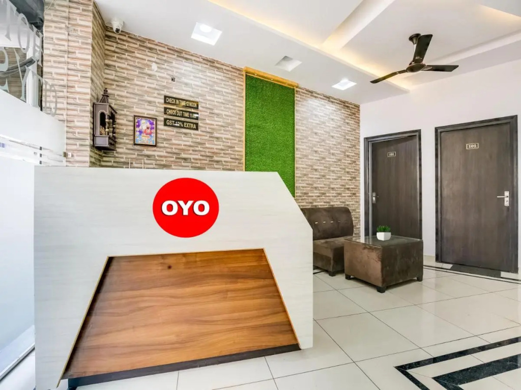 Лудхиана: POP 70106 Hotel City Stay