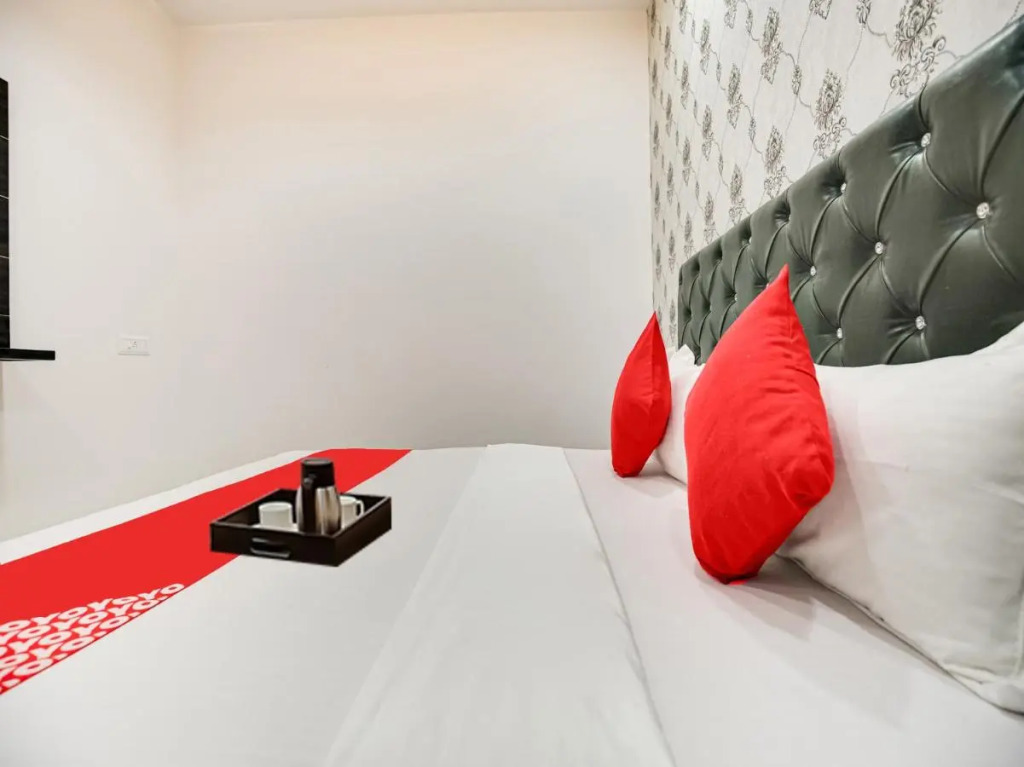Лудхиана: POP 70106 Hotel City Stay