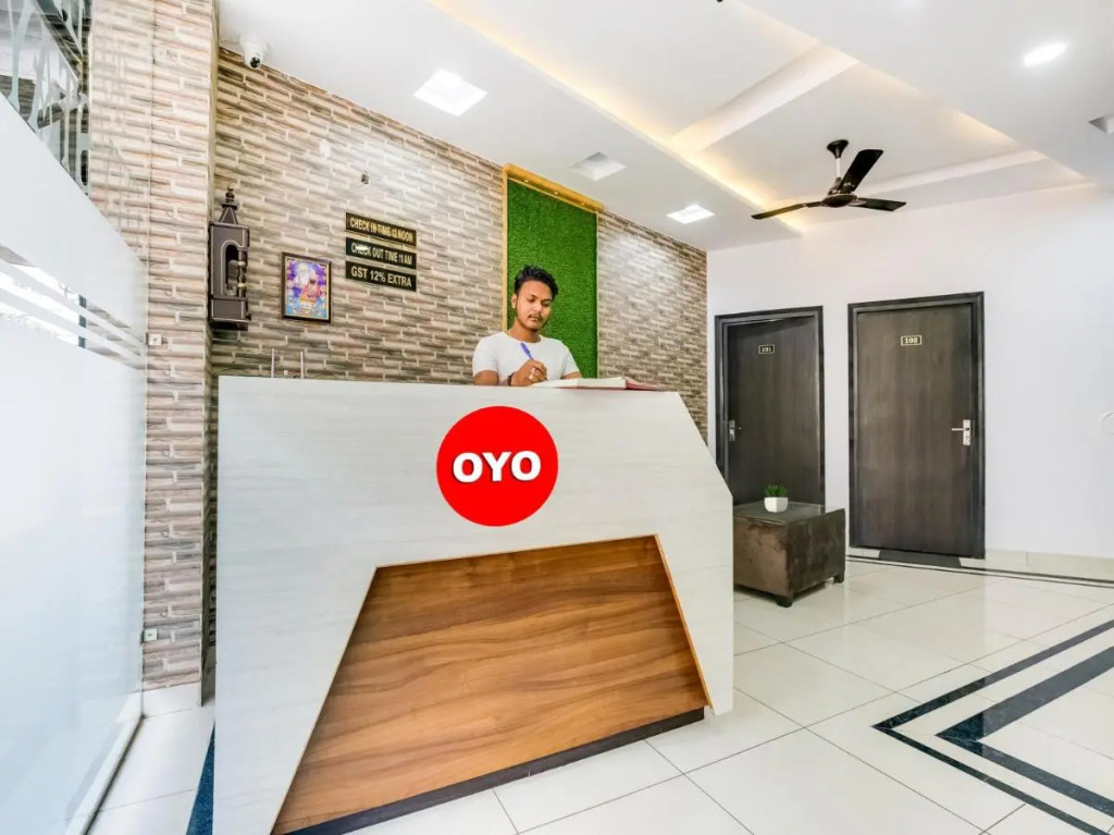 Лудхиана: POP 70106 Hotel City Stay