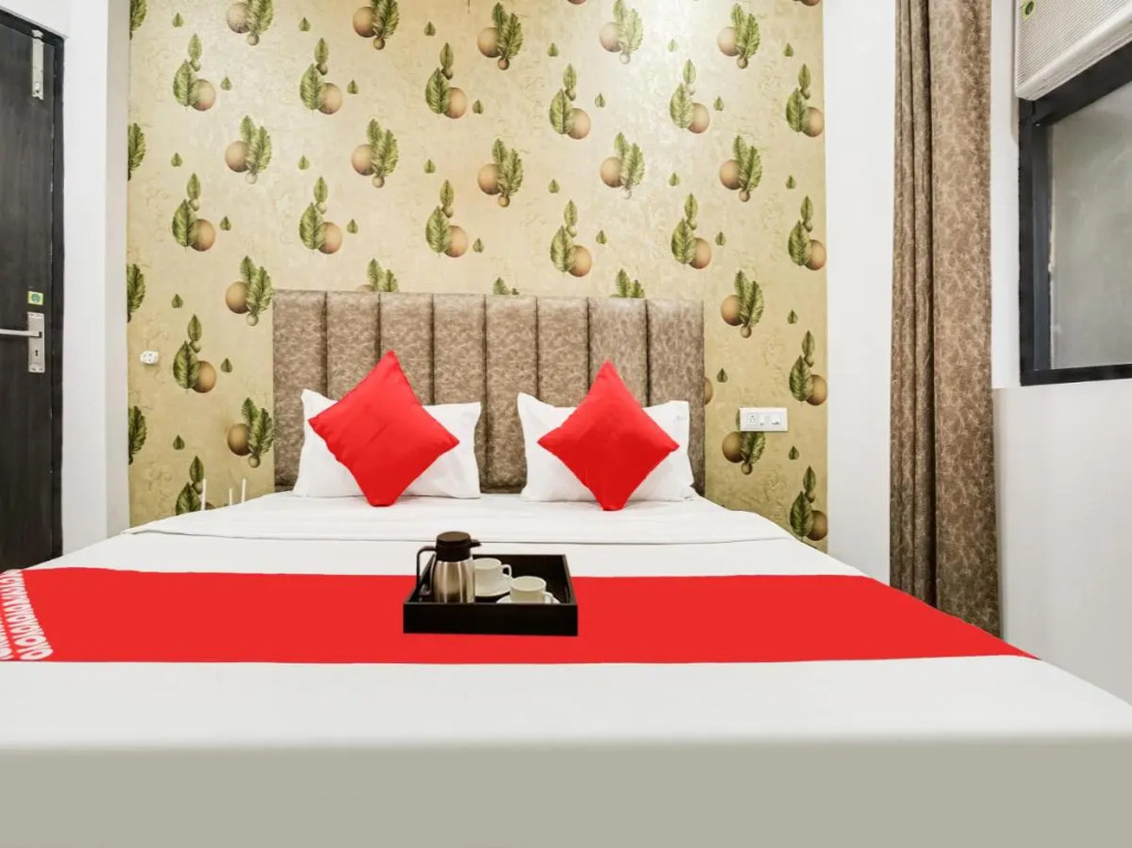 Лудхиана: POP 70106 Hotel City Stay