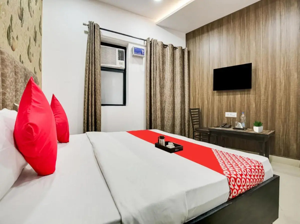 Лудхиана: POP 70106 Hotel City Stay
