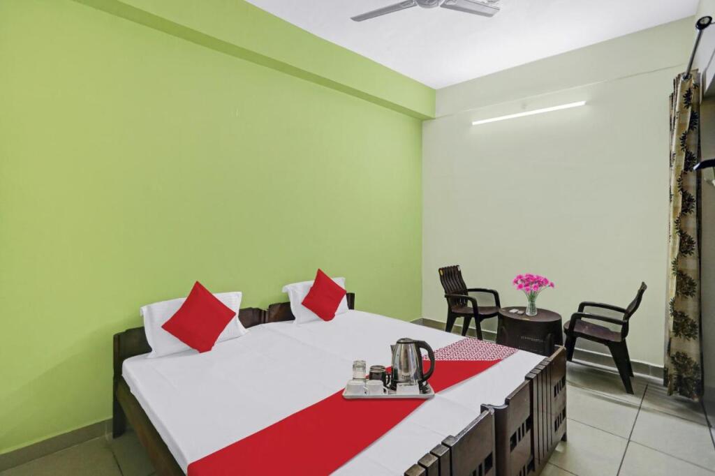 Алипур: OYO 84381 Hotel U b Inn