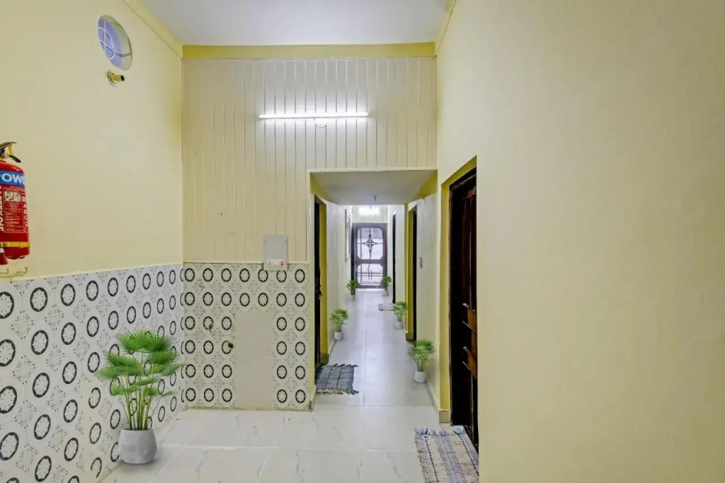 Дехрадун: SPOT ON 70204 Hotel Greenview Homestay
