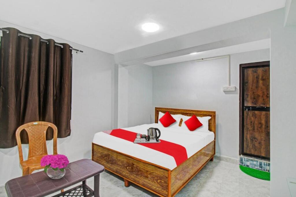 Нагпур: OYO 90210 J D Guest House
