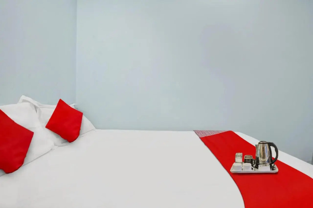 Нагпур: Oyo Flagship 70309 Mr Hotel