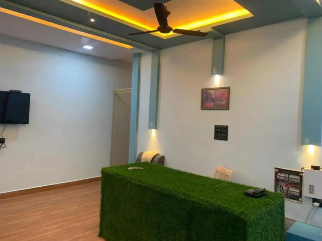 Нагпур: Oyo Flagship 70309 Mr Hotel