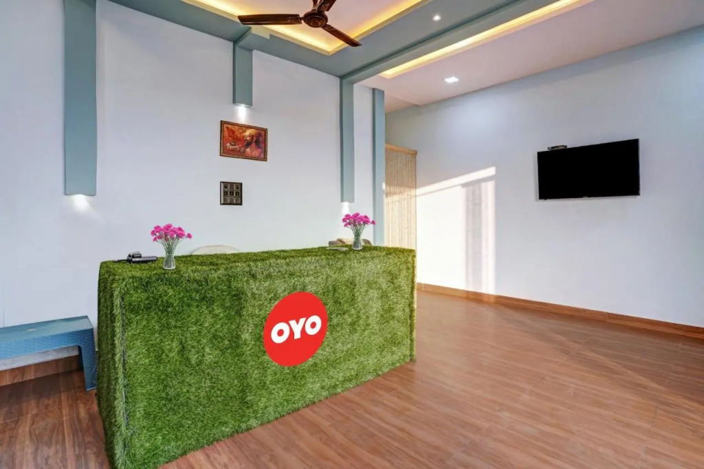 Нагпур: Oyo Flagship 70309 Mr Hotel
