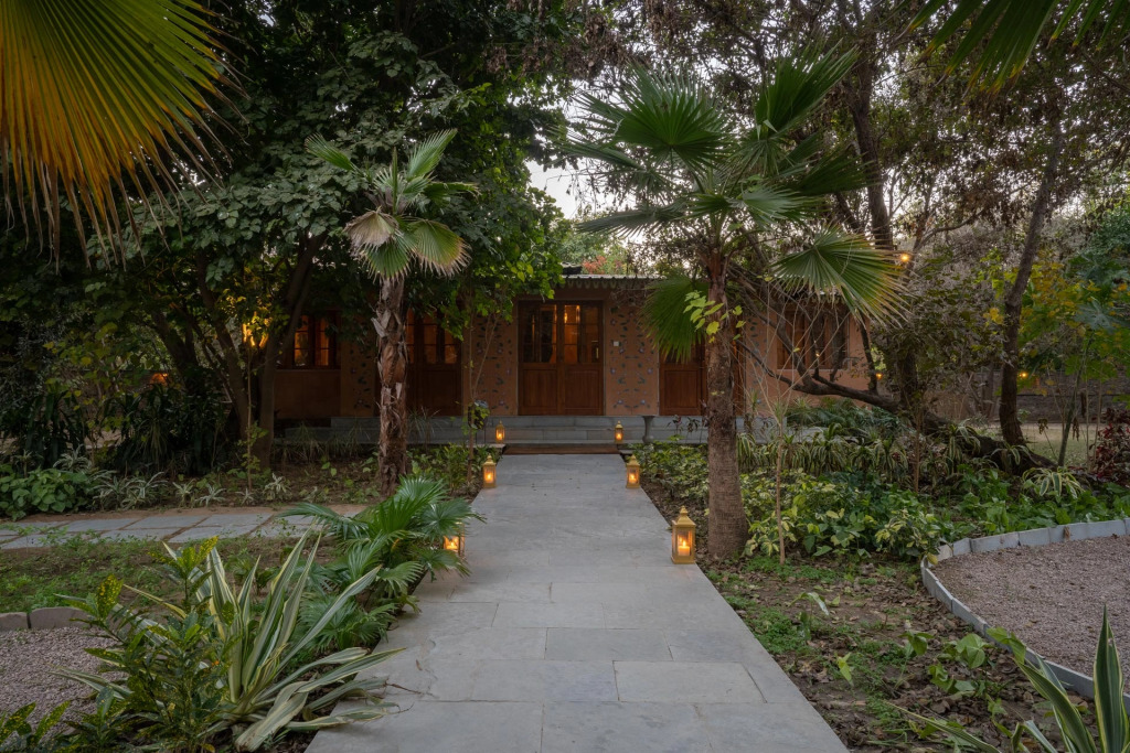 Кукас: Srinivas - The Royal Residence