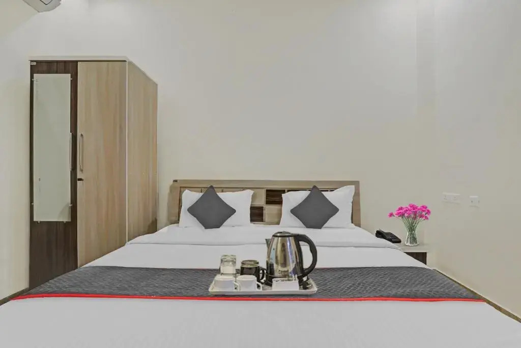 Лакхнау: Townhouse 1160 P S Palace
