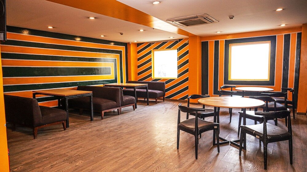 Нойда: Hotel Noida Grand 121