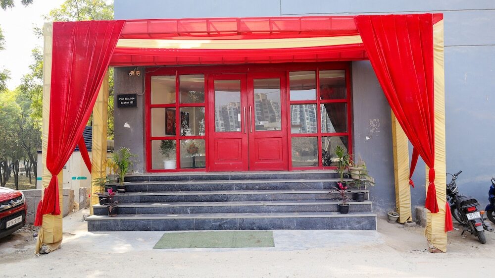 Нойда: Hotel Noida Grand 121