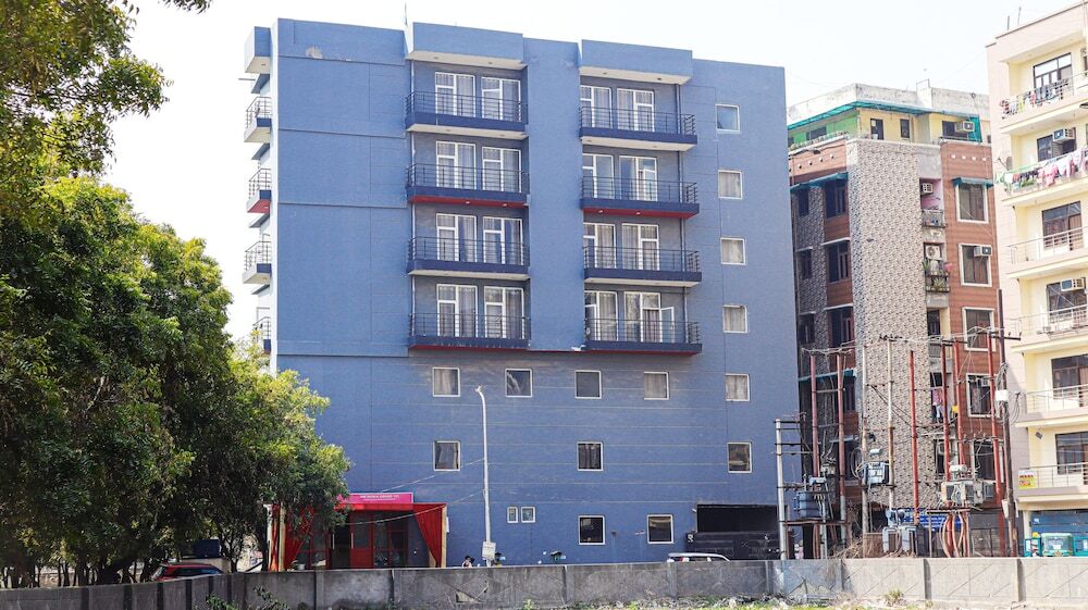 Нойда: Hotel Noida Grand 121