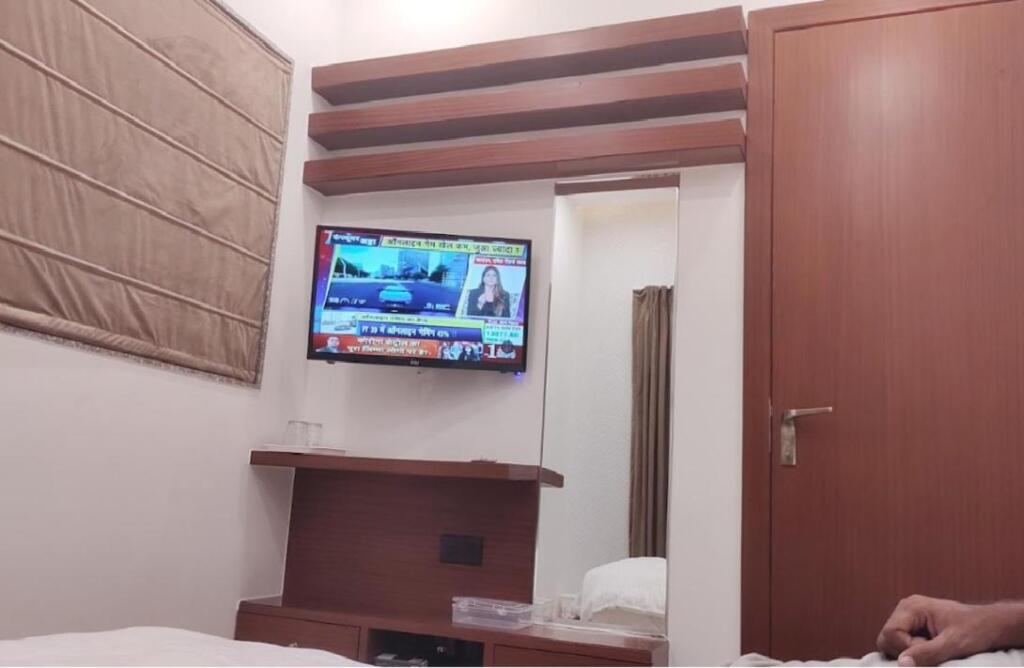 Гондия: Hotel Riya Imperial By WB Inn