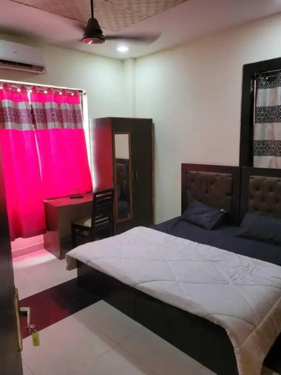 Фаридабад: POP 70075 Hotel Nestinn