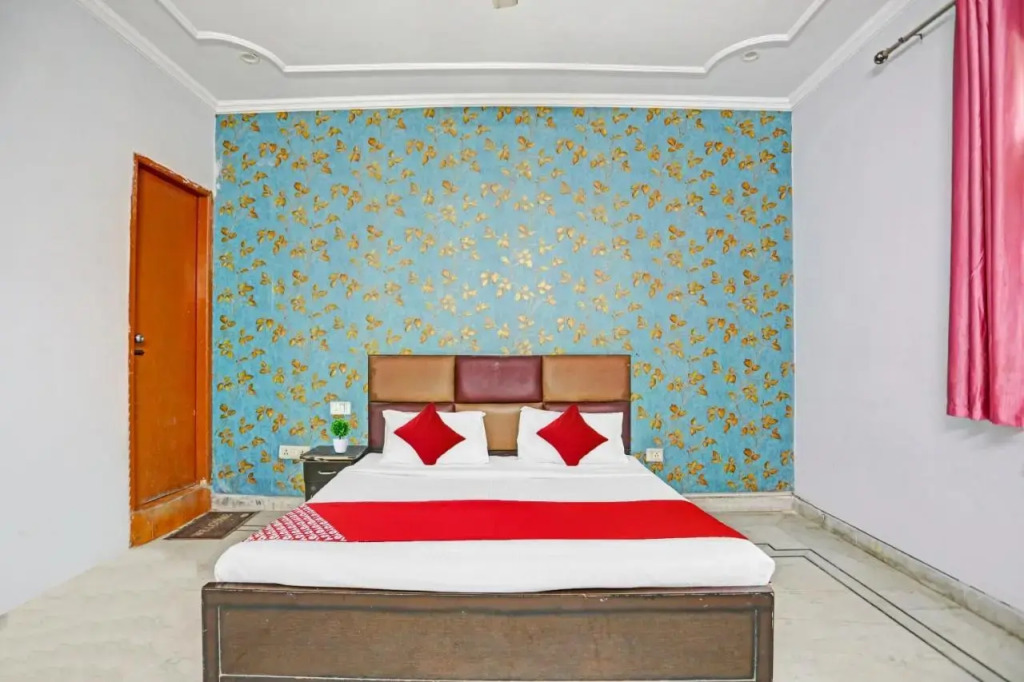 Нойда: OYO Flagship 70057 Manya Residency