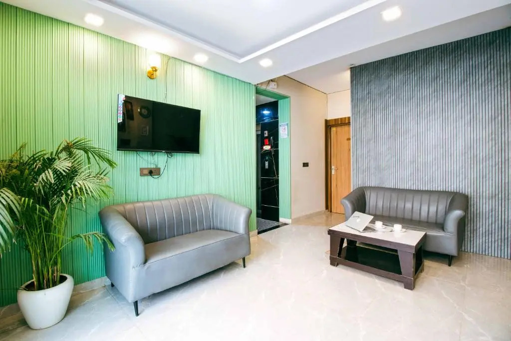 Нойда: Hotel Elite Corporate Suite