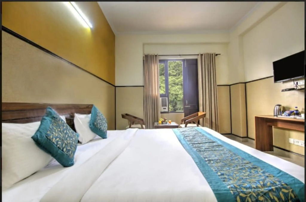 Нойда: Hotel Elite Corporate Suite