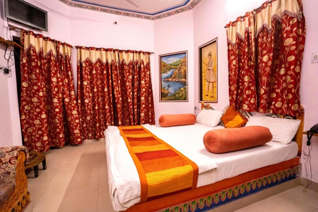 Аджмер: Swad Ri Dhani, Ajmer