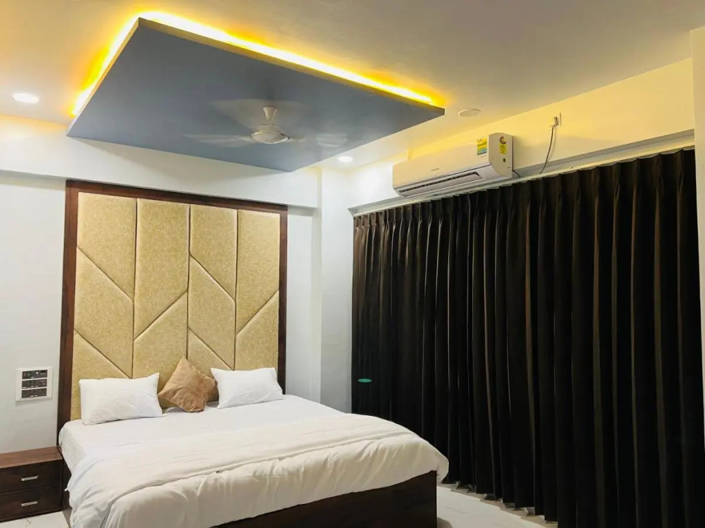 Сурат: Hotel New City Light