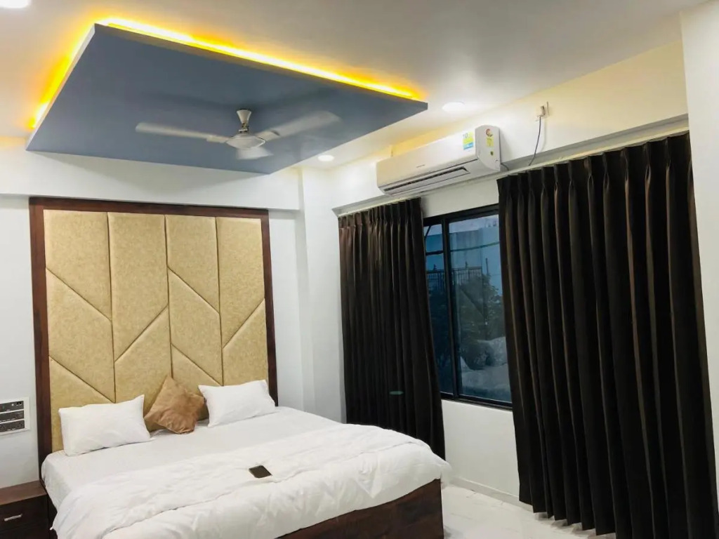 Сурат: Hotel New City Light