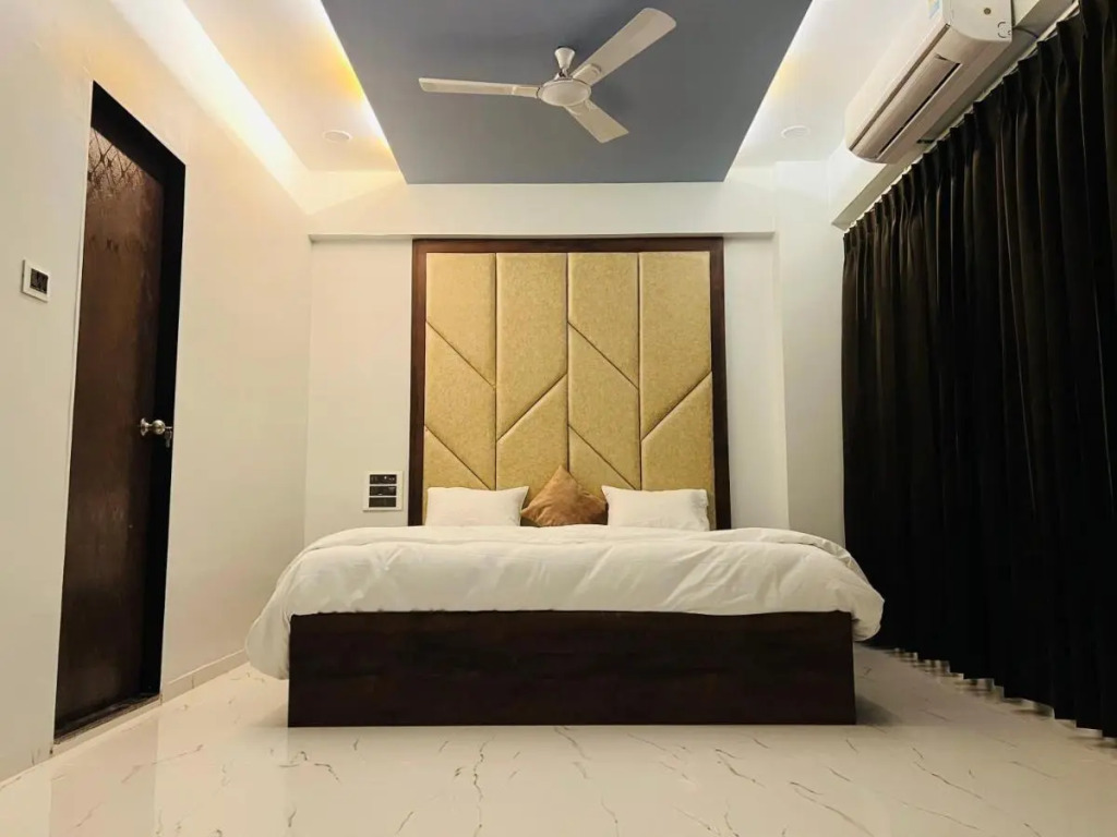 Сурат: Hotel New City Light