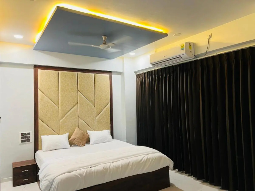 Сурат: Hotel New City Light