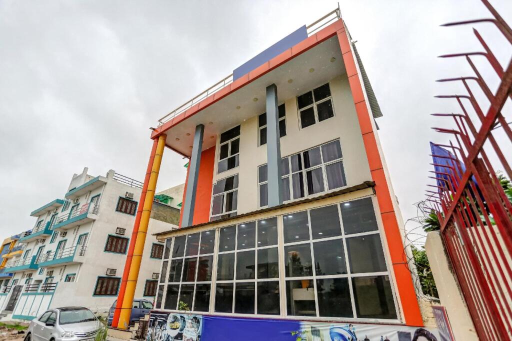 Большая Нойда: Oyo 81590 Ooak Knowledge Park
