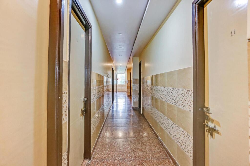 Большая Нойда: Oyo 81590 Ooak Knowledge Park