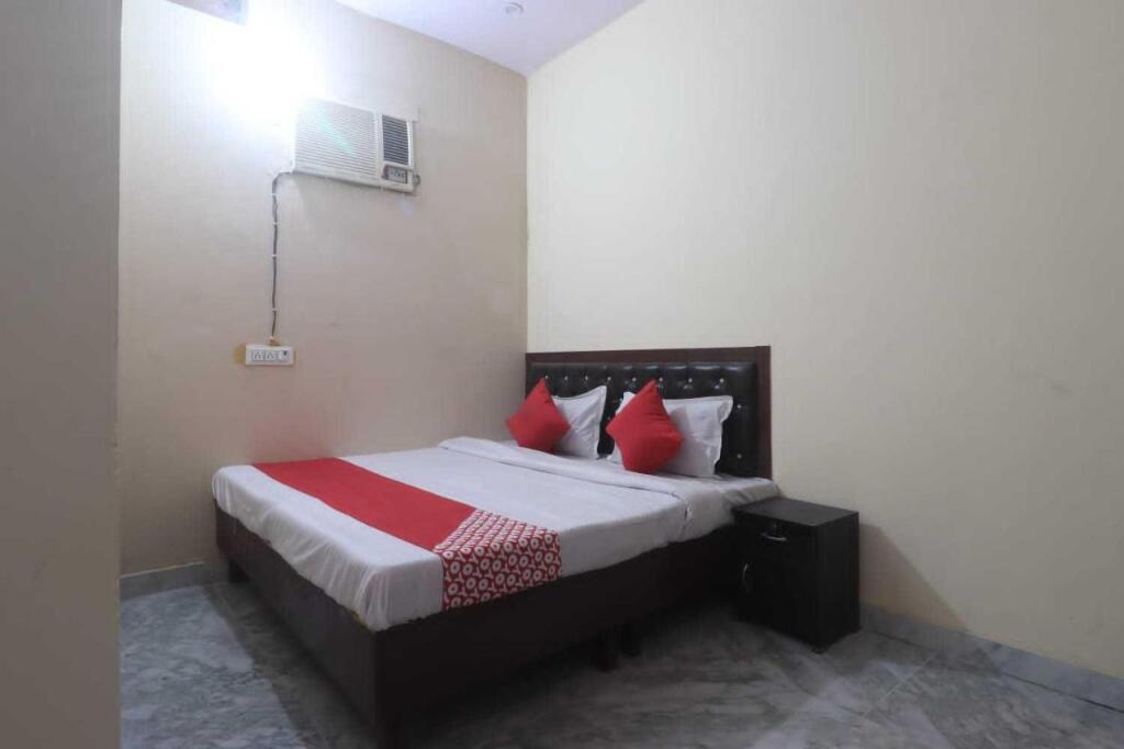 Алипур: OYO 90962 Foji Guest House