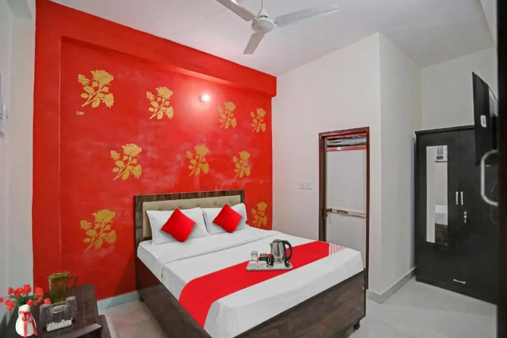Нойда: Hotel O a One Hotel Near Noida Sector 81 Metro Station